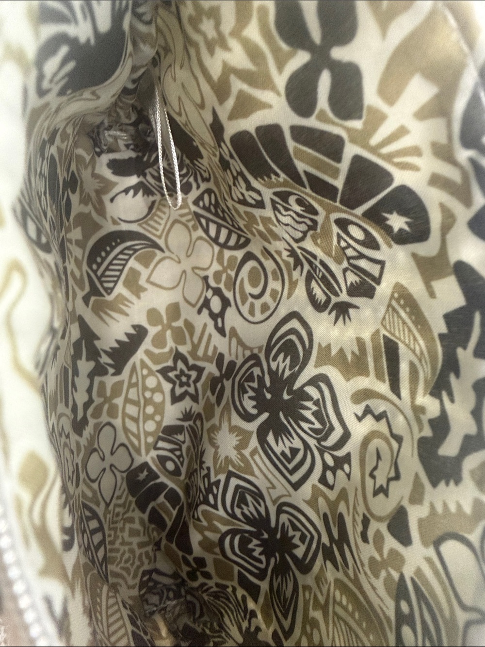 Sisley Cream & Black Woven Cosmetic Bag/ Gucci, Lune+Aster, Rabanne & ++ - Picture 3 of 9